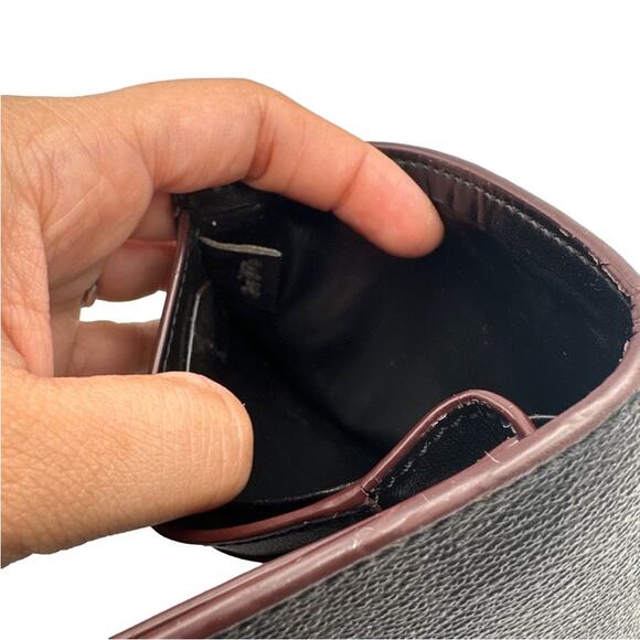 COACH Black Coated Canvas Signature Wallet - Picture 5 of 9